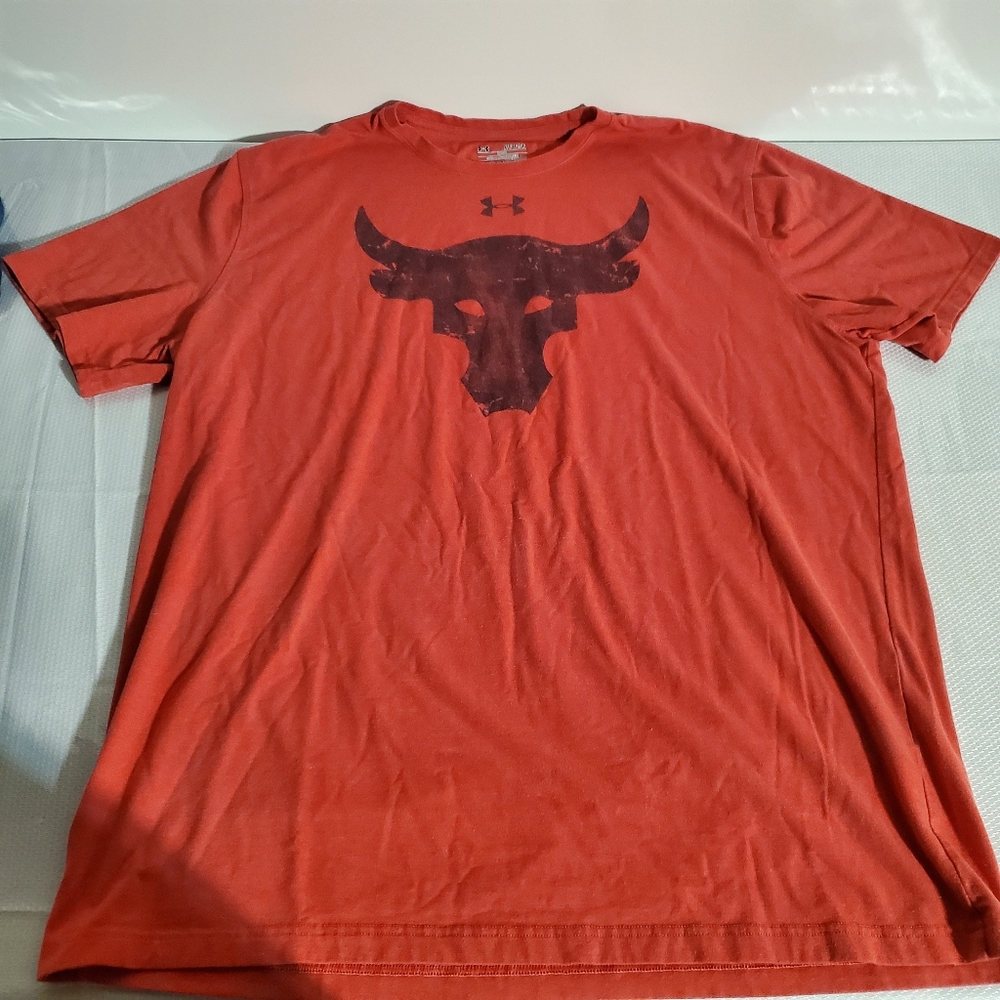 Under armour tshirt the rock edition